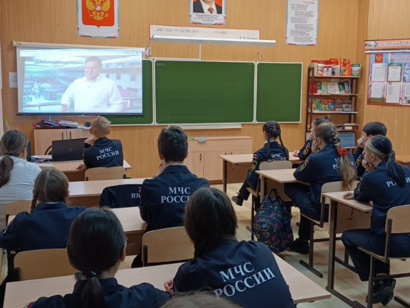 Просветительский видеопроект «Россия в деле» знакомит молодых людей с различными профессиями.